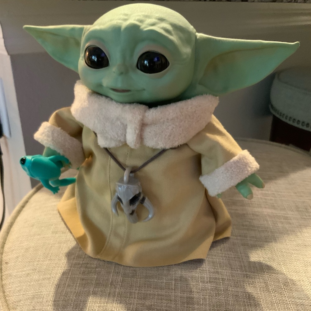 GROGU THE CHILD STAR WARS COLLECTIBLE ELECTRONIC BABY YODA WALT DISNEY WORLD - Picture 3 of 7